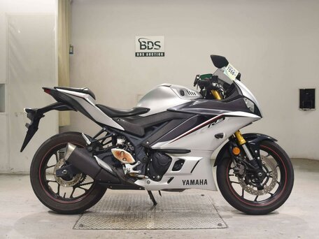 2020 Yamaha YZF-R3, серебристый, 499000 рублей, вид 2
