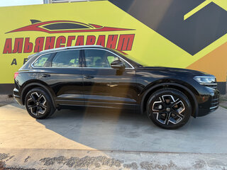 2026 Volkswagen Touareg III Рестайлинг, чёрный, 14500000 рублей, вид 5
