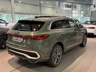 2026 Audi Q5 L III (GU), зелёный, 7100000 рублей, вид 5