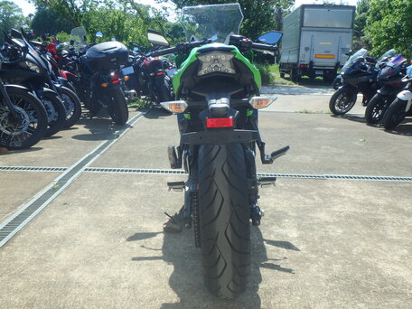 2017 Kawasaki Ninja 650, чёрный, 720000 рублей, вид 3