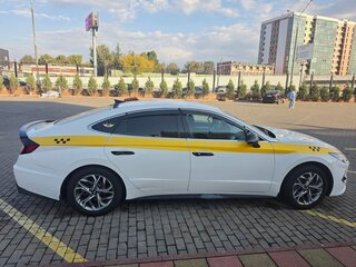 2021 Hyundai Sonata VIII (DN8), белый, 1300000 рублей, вид 3