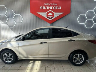 2013 Hyundai Solaris I, бежевый, 709000 рублей, вид 4