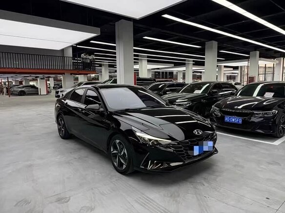 2022 Hyundai Elantra VII (CN7), чёрный, 1500000 рублей - вид 2