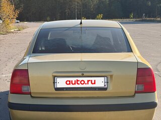 1999 Volkswagen Passat B5, жёлтый, 225000 рублей, вид 3