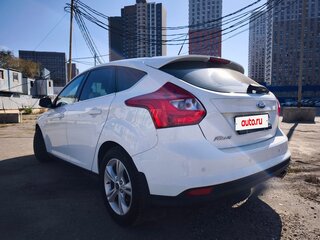 2011 Ford Focus III, белый, 949000 рублей, вид 4