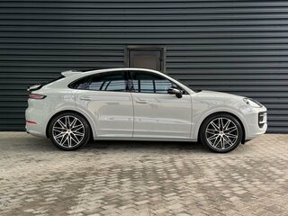 2025 Porsche Cayenne Coupé III Рестайлинг, серый, 20600000 рублей, вид 5