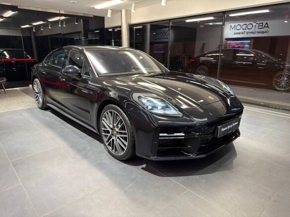 2026 Porsche Panamera 4 E-Hybrid Executive III, чёрный, 26990000 рублей - вид 4