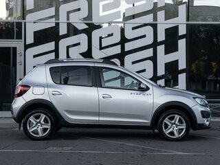 2015 Renault Sandero Stepway II, серебристый, 835000 рублей, вид 5