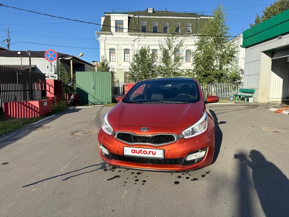 2014 Kia Ceed II, оранжевый
