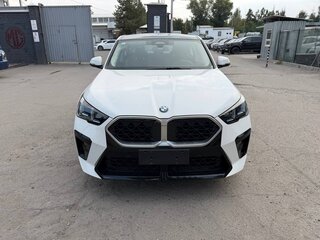 2024 BMW X2 sDrive20i II (U10), белый, 5050000 рублей, вид 3