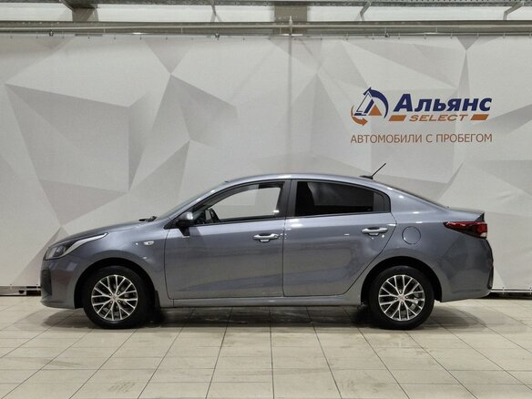 2020 Kia Rio IV, серый, 1325000 рублей - вид 5