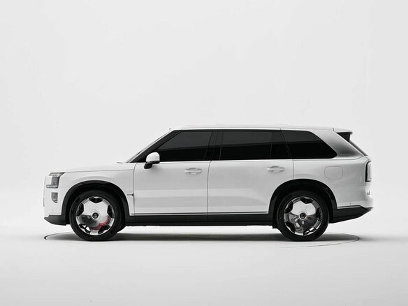 2026 Zeekr 9X 55 kWh (до 3.5 т), белый, 12799900 рублей - вид 3