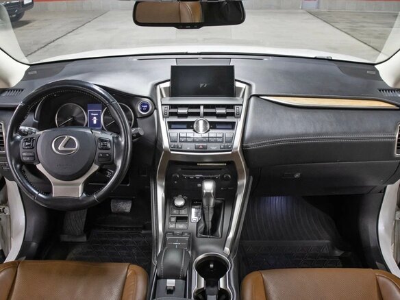 2017 Lexus NX 300h I, белый, 3260000 рублей - вид 5