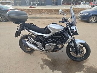 2011 Suzuki SFV 650 Gladius, серебристый, 420000 рублей, вид 3