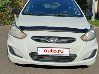 2013 Hyundai Solaris I, белый, 800000 рублей, вид 1