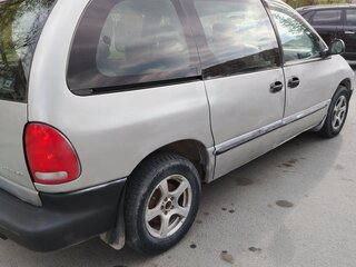 2000 Dodge Caravan III, серебристый, 250000 рублей, вид 2