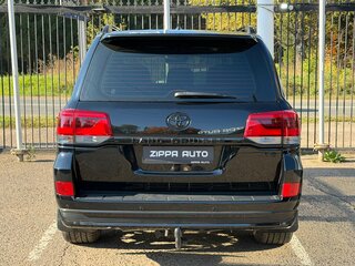 2015 Toyota Land Cruiser 200 Series Рестайлинг 2, чёрный, 4649000 рублей, вид 5