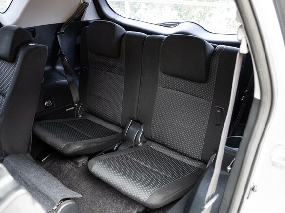 2011 Toyota Verso I, серебристый - вид 11