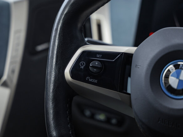 2021 BMW iX xDrive40 I (I20), серый, 5430703 рублей - вид 15