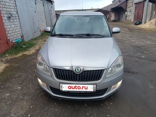 2011 Skoda Fabia II Рестайлинг, серебристый, 400000 рублей, вид 1