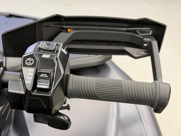 2025 BRP Can-Am Outlander Max XT-P 1000R, чёрный, 2295000 рублей - вид 11