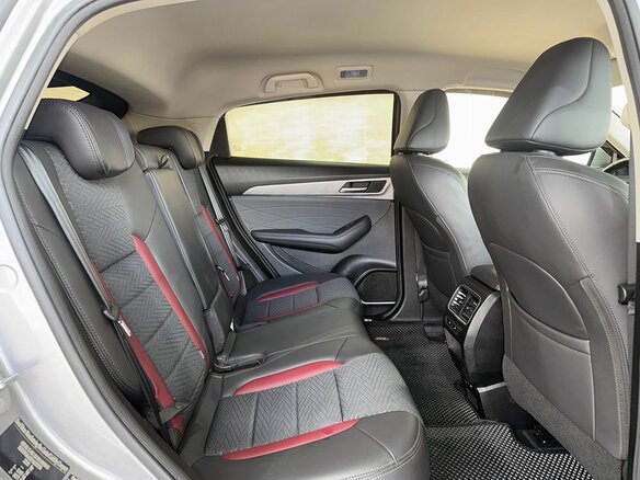 2023 Haval F7x I Рестайлинг, серебристый, 2175000 рублей - вид 11