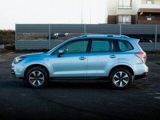 2017 Subaru Forester IV Рестайлинг 2, серебристый, 1960000 рублей, вид 2