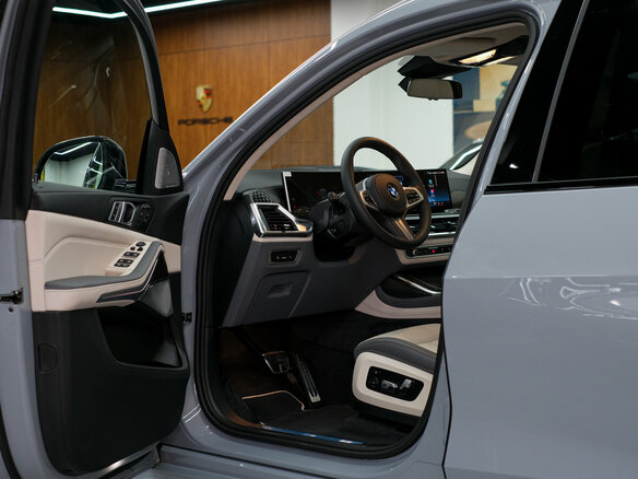 2026 BMW X7 40d I (G07) Рестайлинг, серый, 18700000 рублей - вид 10