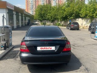 2006 Mercedes-Benz E-Класс 200 III (W211, S211) Рестайлинг, чёрный, 650000 рублей, вид 3