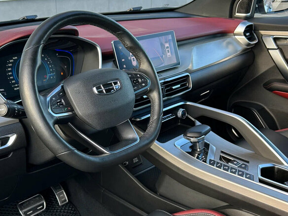 2023 Geely Coolray I, серебристый, 2000000 рублей - вид 9