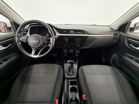2022 Kia Rio X IV Рестайлинг, белый, 1490000 рублей - вид 9