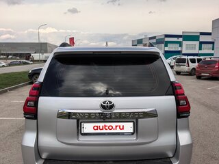 2019 Toyota Land Cruiser Prado 150 Series Рестайлинг 2, серебристый, 5590000 рублей, вид 4