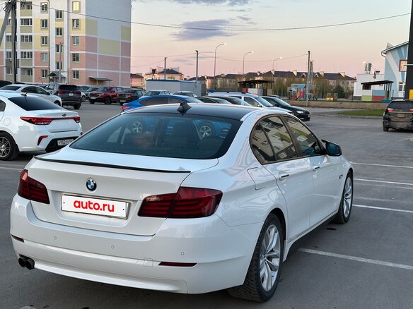 2012 BMW 5 серии 520d VI (F10/F11/F07), белый, 1800000 рублей - вид 4