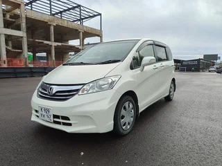2012 Honda Freed I Рестайлинг, белый, 1150000 рублей, вид 4