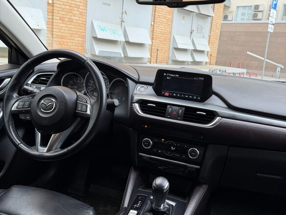 2016 Mazda 6 III (GJ) Рестайлинг, белый, 1750000 рублей - вид 10