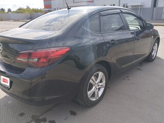 2013 Opel Astra J Рестайлинг, чёрный, 900000 рублей, вид 3