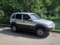 2012 Chevrolet Niva I Рестайлинг, серебристый, 410000 рублей - вид 1