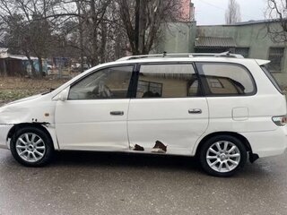 1999 Toyota Gaia, белый, 250000 рублей, вид 4