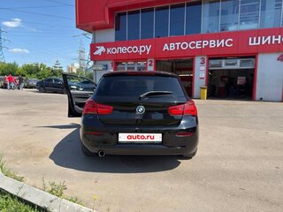 2019 BMW 1 серии 118d II (F20/F21) Рестайлинг 2, чёрный, 2100000 рублей, вид 4