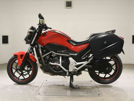 2013 Honda NC 700S, красный, 499000 рублей, вид 1