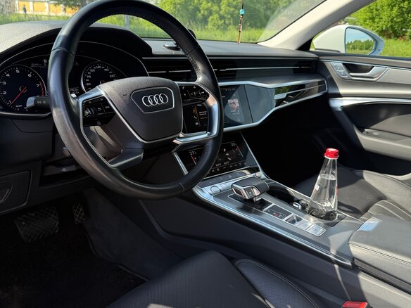 2020 Audi A6 45 TFSI V (C8), белый, 3250000 рублей - вид 2
