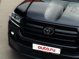 2019 Toyota Land Cruiser 200 Series Рестайлинг 2, чёрный, 7490000 рублей, вид 4