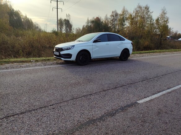 2024 Lada (ВАЗ) Vesta I Рестайлинг (NG), белый, 1297000 рублей - вид 18