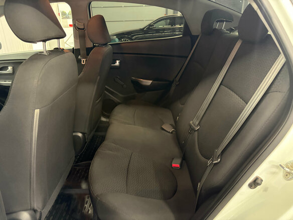 2013 Kia Rio III, белый, 897000 рублей - вид 12