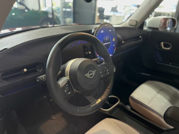 2024 Mini Hatch C IV (F65/F66/J01), красный, 4790000 рублей - вид 12