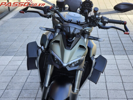 2025 Ducati Streetfighter V2, зелёный, 1650000 рублей, вид 5