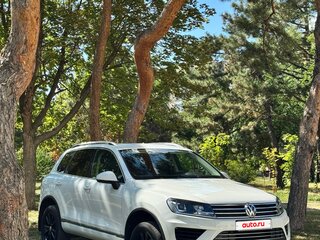 2015 Volkswagen Touareg II Рестайлинг, белый, 2800000 рублей, вид 2