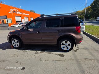 2014 Skoda Yeti I Рестайлинг, коричневый, 1150000 рублей, вид 5