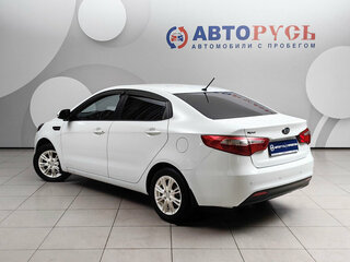 2013 Kia Rio 5-speed III, белый, 737000 рублей, вид 2