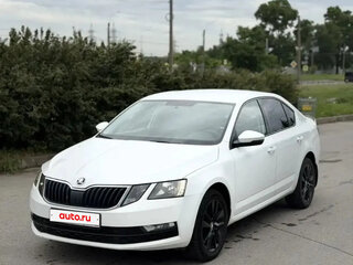2018 Skoda Octavia III (A7) Рестайлинг, белый, 1000000 рублей, вид 1